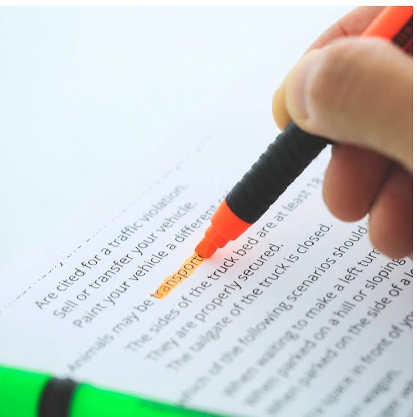 4 PC MULTI COLOR HIGHLIGHTERS CHISEL TIP