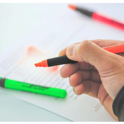 4 PC MULTI COLOR HIGHLIGHTERS CHISEL TIP