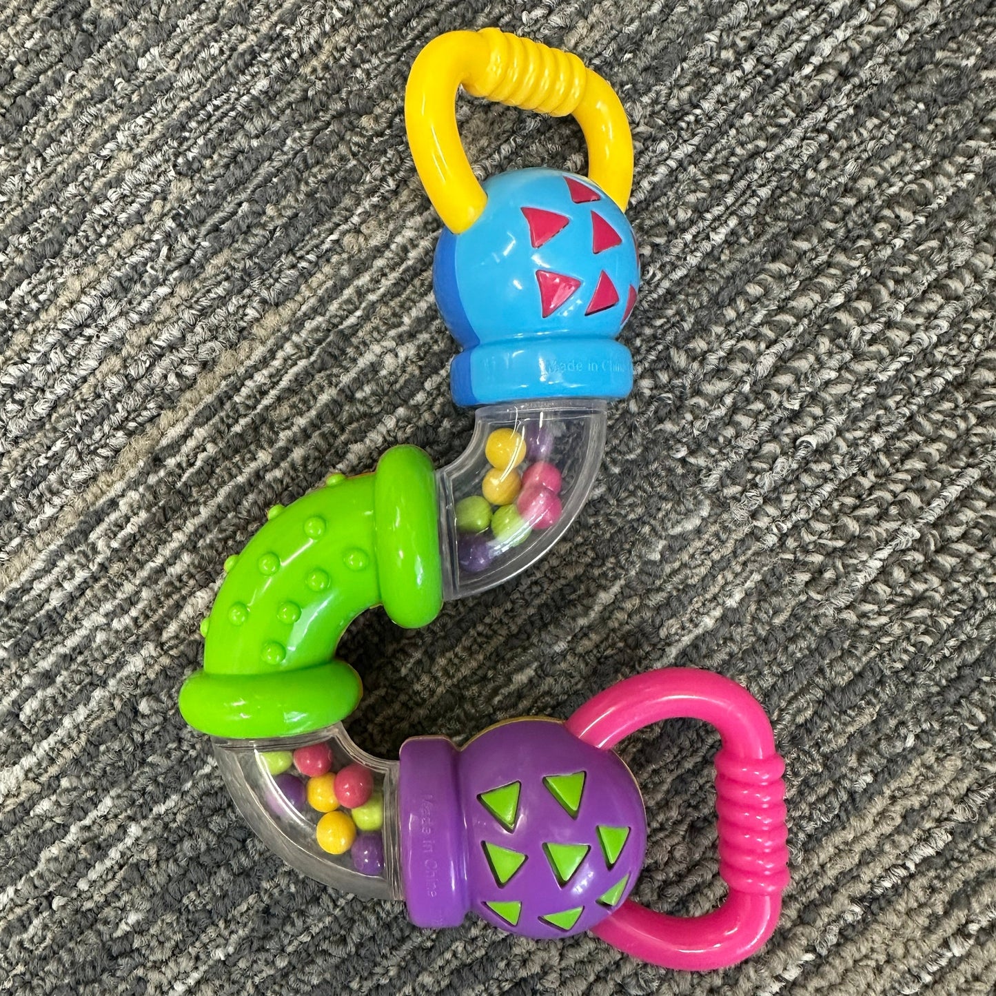 GIRA, AGITA Y TRAQUEA