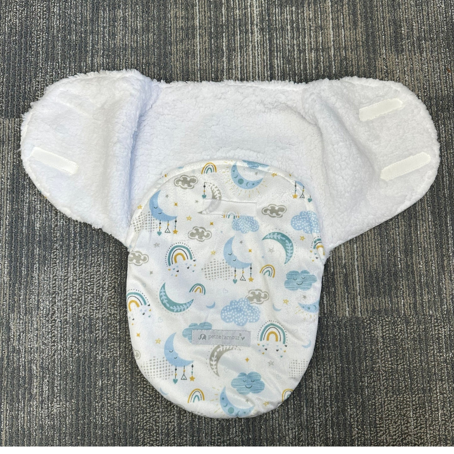 Saco de dormir con estampado de cielo