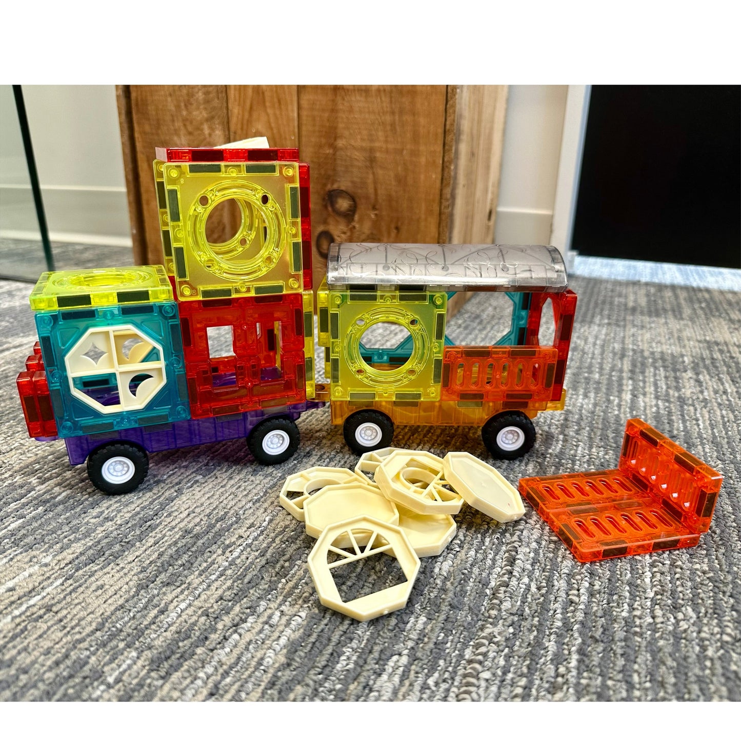 42 PC MAGNETIC TILES BUILDING SET