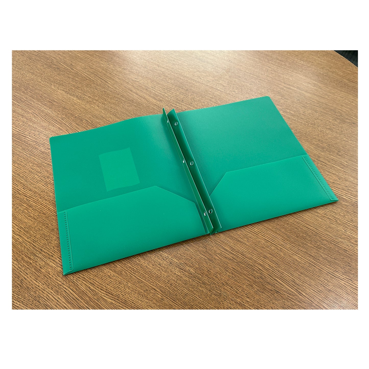 PORTAFOLIO DE 3 PUNTAS DE POLIÉSTER SURTIDO CON 2 BOLSILLOS