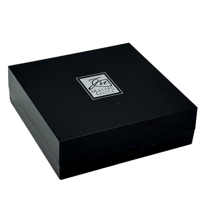 30 PC MALIBU GLITZ MAKEUP KIT