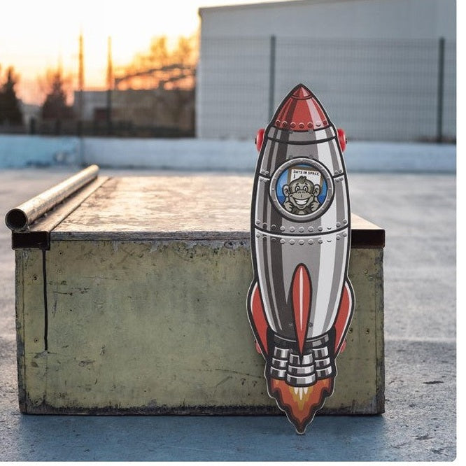 28 IN ROCKET SHAPED SKATEBOARD